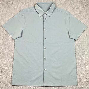 Vuori Manhattan Shirt Men's Size M Gray Short Sleeve Button Up Stretch Medium